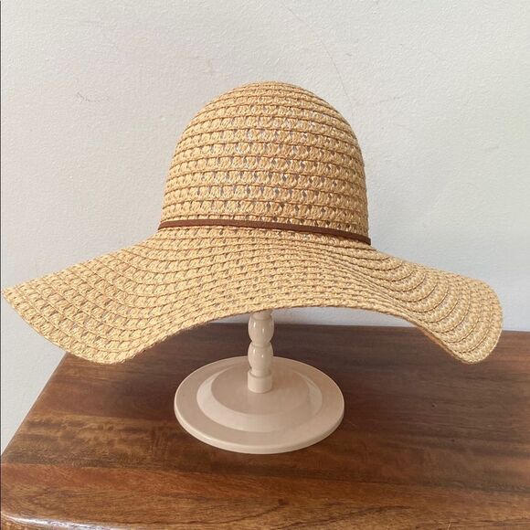 Stylish Tan Sun Hat - Picture 1 of 6